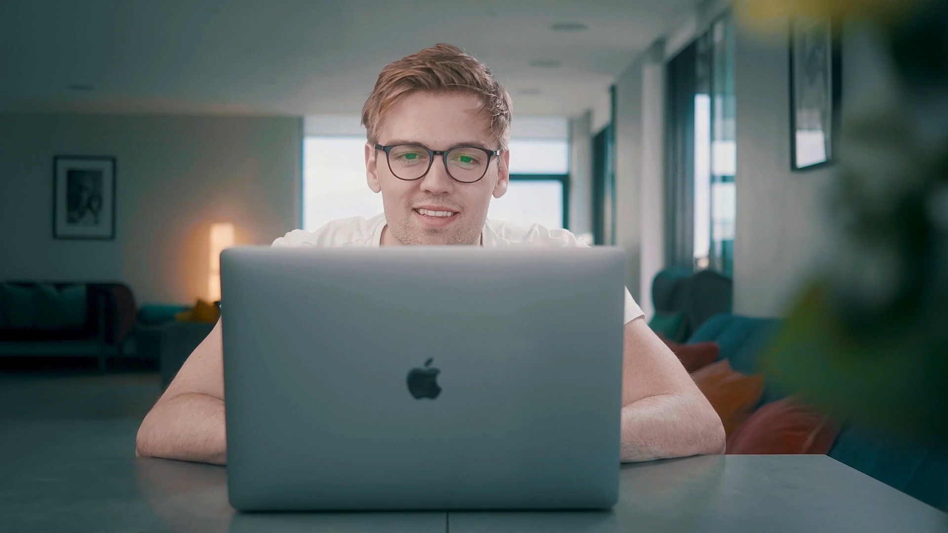 EasyTakeShowreel_00_00_12_05